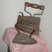 Ferro da stiro antico