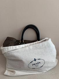 Borsa Prada goffrata