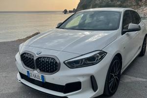 BMW M135i del 2022 tenuta in perfetto stato