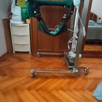 sollevatore elettrico per persone disabili.