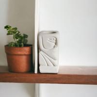 Vaso per fiori in pietra leccese