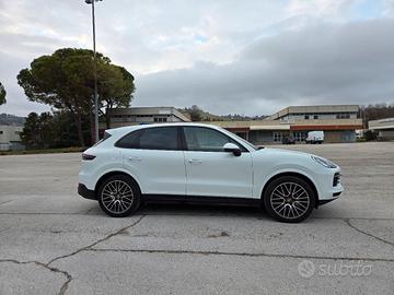 Porsche Cayenne III serie, 3.0 V6 - 340 CV