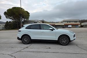Porsche Cayenne III serie, 3.0 V6 - 340 CV