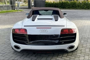 Audi R8 spyder V10
