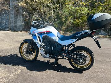 Honda Transalp 750 - FULL OPTIONAL
