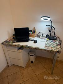 scrivania