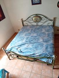 Letto matroniale in ferro battuto