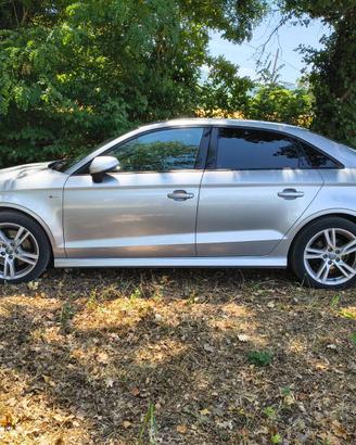 AUDI A3 SEDAN 35 2.0 TDI S-TRONIC S-LINE EDITION