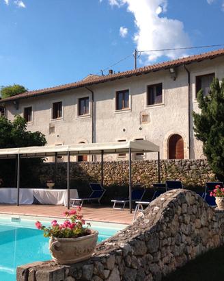Appartamenti in agriturismo. piscina e ristorante