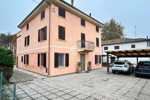 PORZIONE DI BIFAMILIARE A MOLINELLA