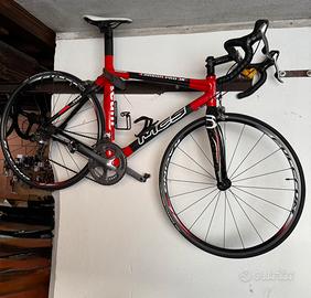 Bicicletta da corsa in carbonio