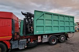 Cassone scarrabile con gru mec C9071S2