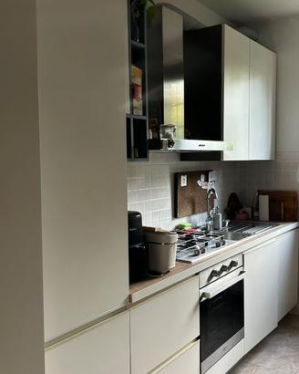 CUCINA COMPLETA DI ELETTRODOMESTICI