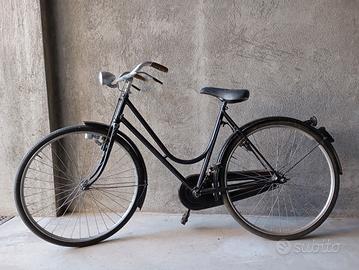 Bicicletta da donna d'epoca 