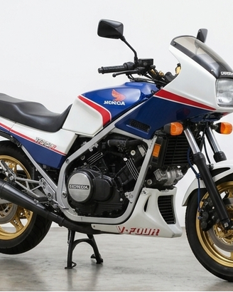 Honda VF 750 V4 Interceptor  colori HRC
