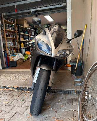 Yamaha R1 2003