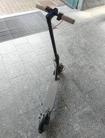 Monopattino elettrico AovoPro usato funziona 