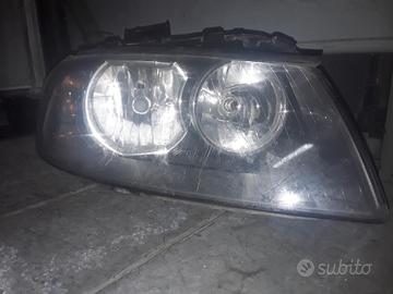 FARO ANTERIORE DESTRO AUDI A3 Serie (8P1) 03012062