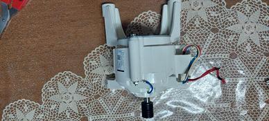 motore lavatrice whirlpool 6th sense 