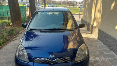 Toyota yaris 1.0 benzina 3p