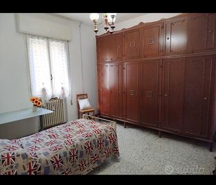 Singola a donna lavoratrice