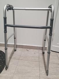 Deambulatore girello