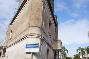 Casa da ristrutturare in via onorevole Franzoso