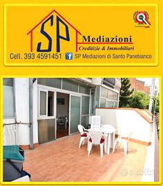 Bivano con terrazzo pochi passi da Giardini Naxos