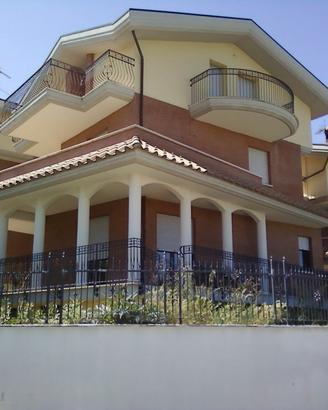 Prestigiosa Villa Singola Montesilvano
