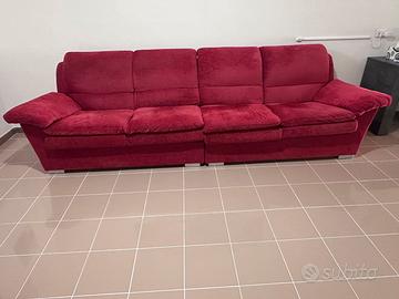 Divano 4 posti in buone condizioni