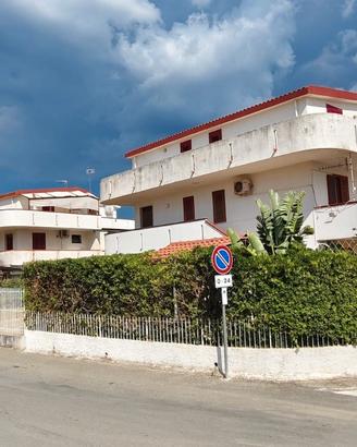 Davoli  ,150 metri dal mare villaggio costaverde