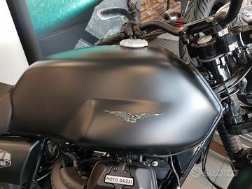 Moto Guzzi V7 2026 KM 0 NUOVA