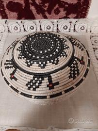 Cesto sardo bianco e nero