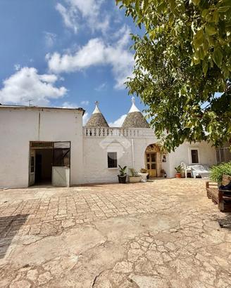 CASA DI CORTE A MONOPOLI