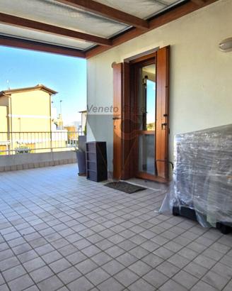 FOSSO' - CENTRALISSIMO QUADRILOCALE CON TERRAZZONE