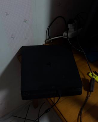 Playstation 4 slim 1TB