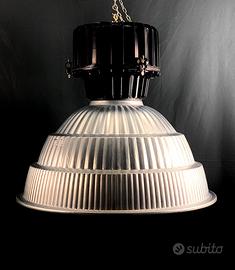 Lampade industriali restaurate