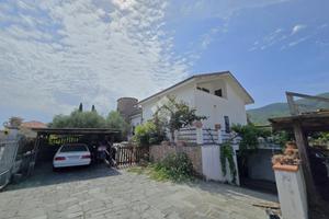 BIFAMILIARE A ALBENGA