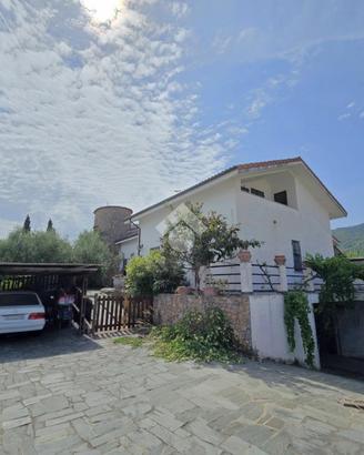 BIFAMILIARE A ALBENGA