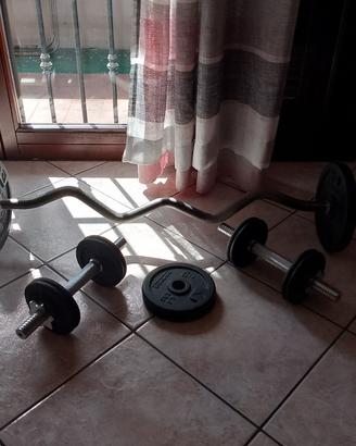 bilanciere, manubri, pesi.