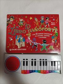 Libro con pianola