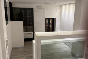 2 livelli negozio splendido zona ZTL Carpi