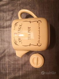 Teiera Twinings crema (venduta) + teiera etnica