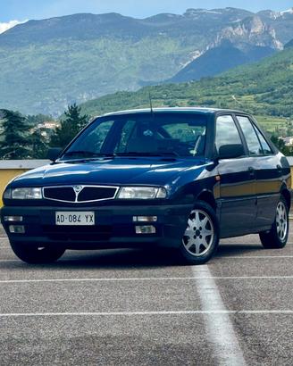 Lancia Delta 1.6 i.e. cat 5 porte LE Neopatentati