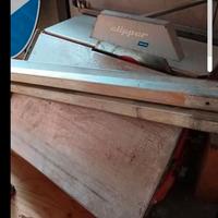 Sega circolare ad acqua per laterizi