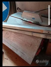 Sega circolare ad acqua per laterizi