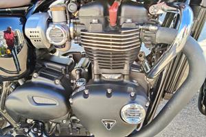 Triumph Bonneville - 2016