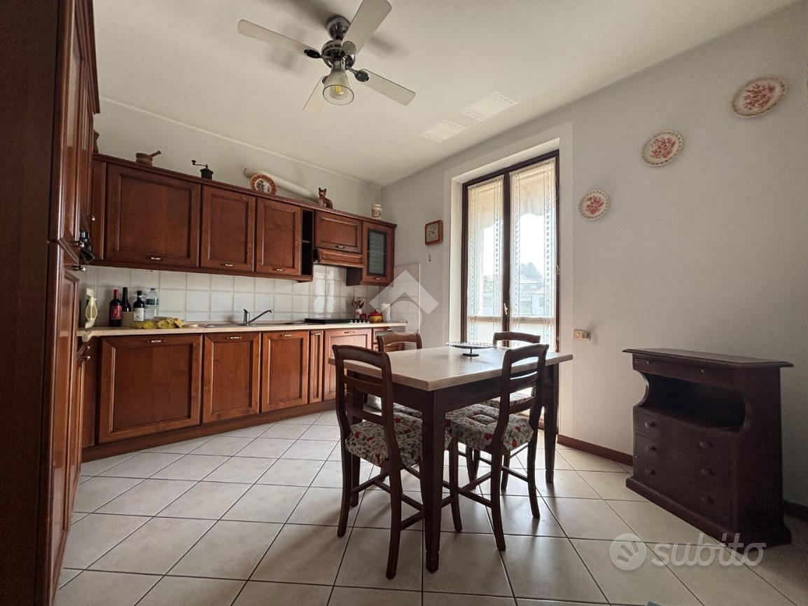 Appartamento – Pombia, Castello - Altro