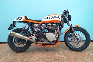 Triumph Thruxton CUP - Regina delle Cafe Racer
