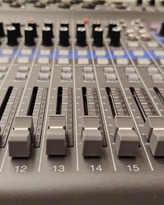 Zoom LiveTrak L-20 Mixer